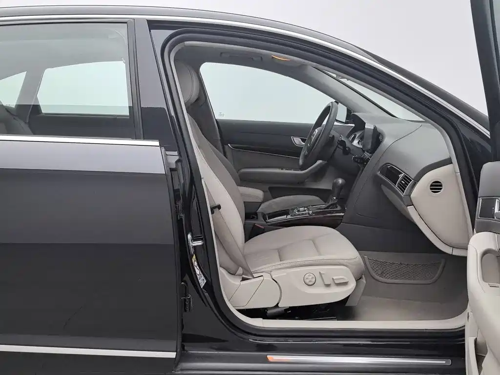 Audi A6L — миниатюра 23