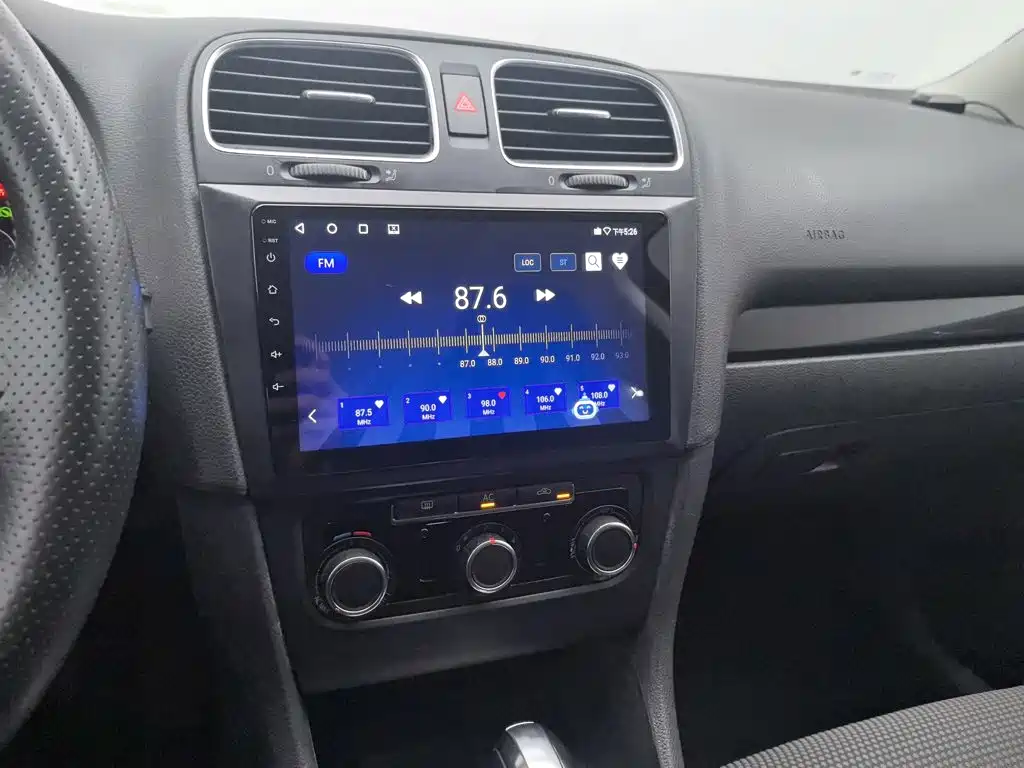 Volkswagen Golf — миниатюра 12