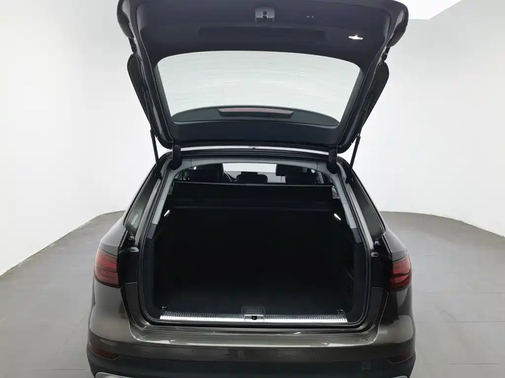 Audi A4 (Import) — миниатюра 16