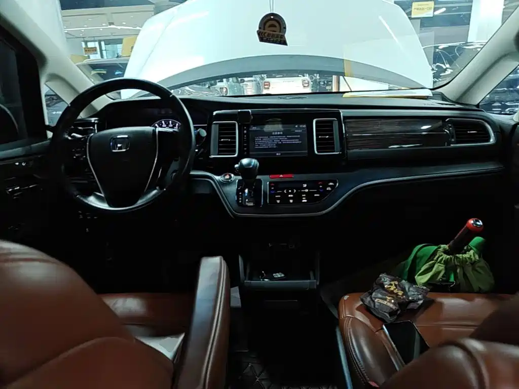 Honda Elysion — миниатюра 10