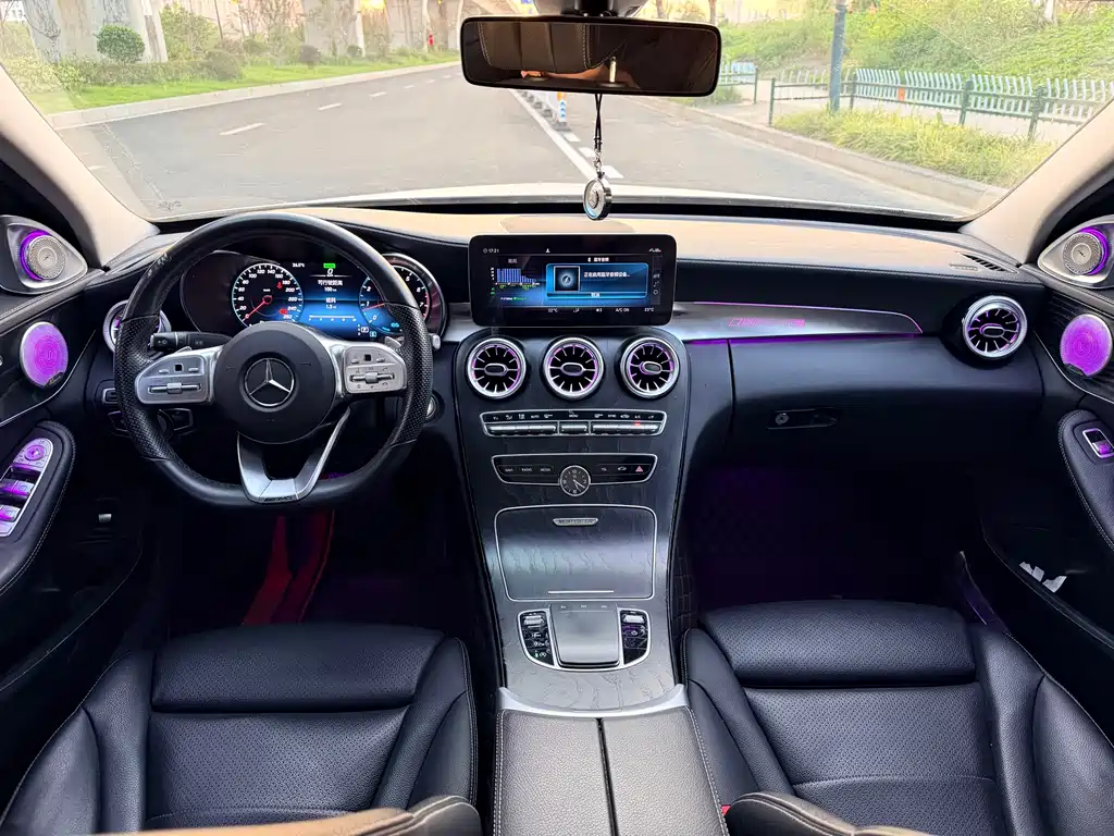 Mercedes-Benz C-Class — миниатюра 6