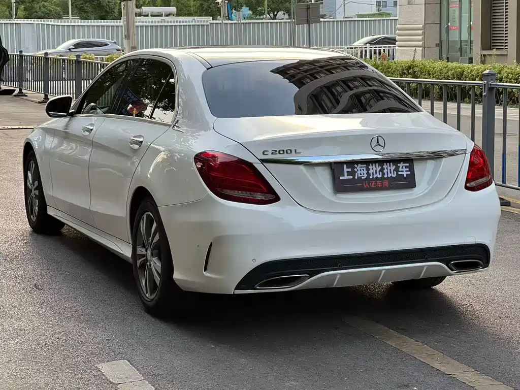 Mercedes-Benz C-Class — миниатюра 3