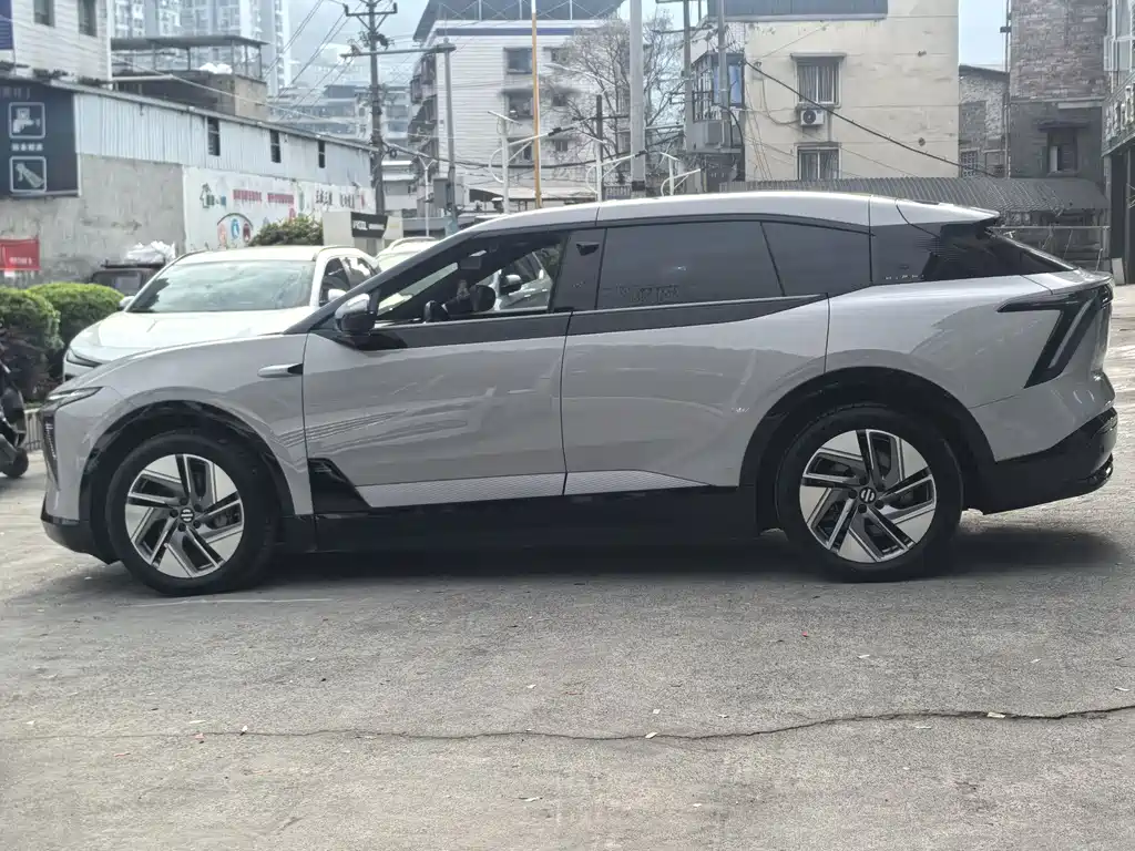 HiPhi GAO HE HIPHI Y