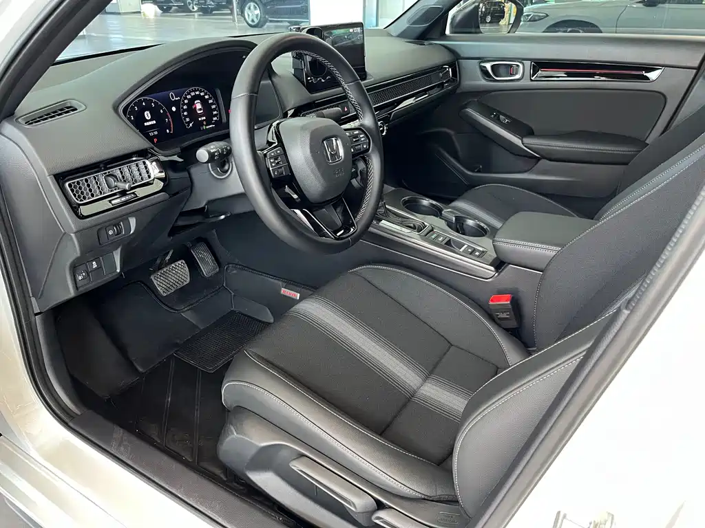 Honda Civic — миниатюра 8