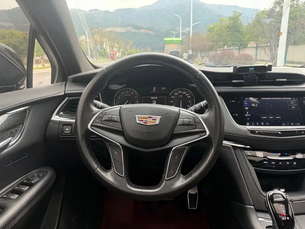 Cadillac XT5 — миниатюра 10
