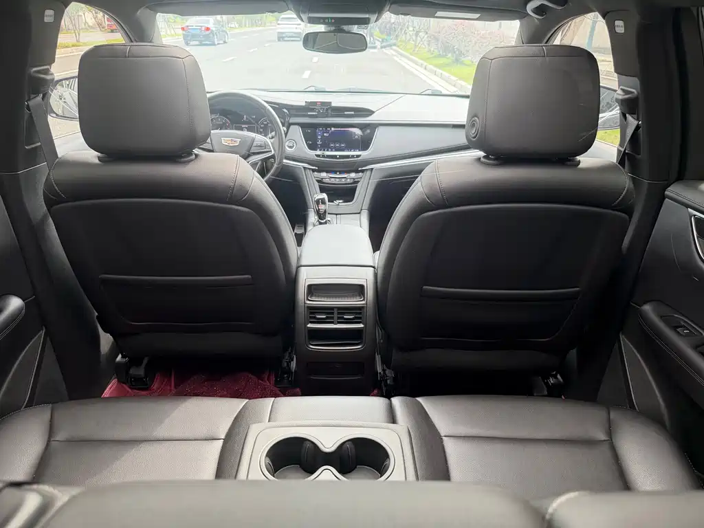 Cadillac XT5 — миниатюра 16