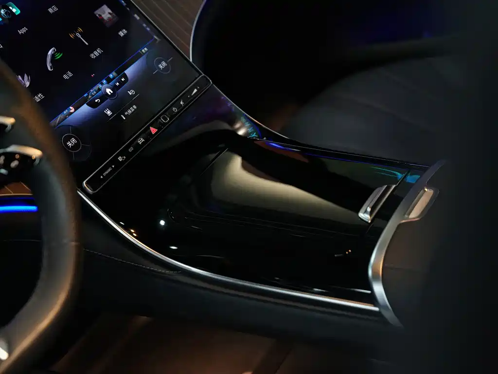 Mercedes-Benz EQE — миниатюра 17