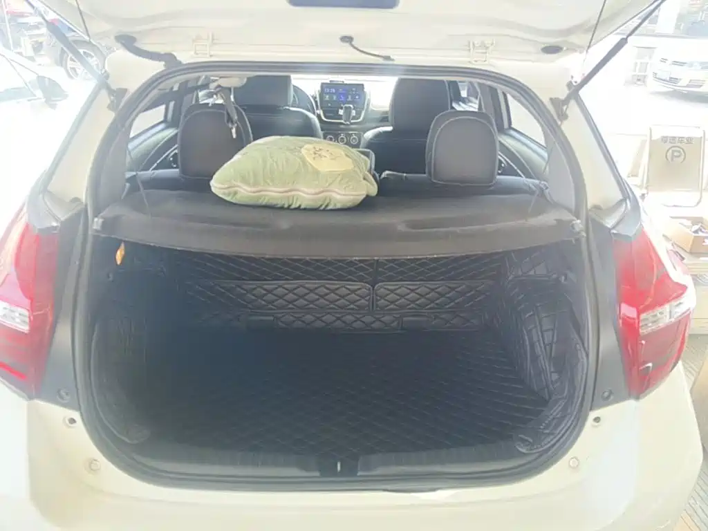 Toyota Yaris L — миниатюра 19