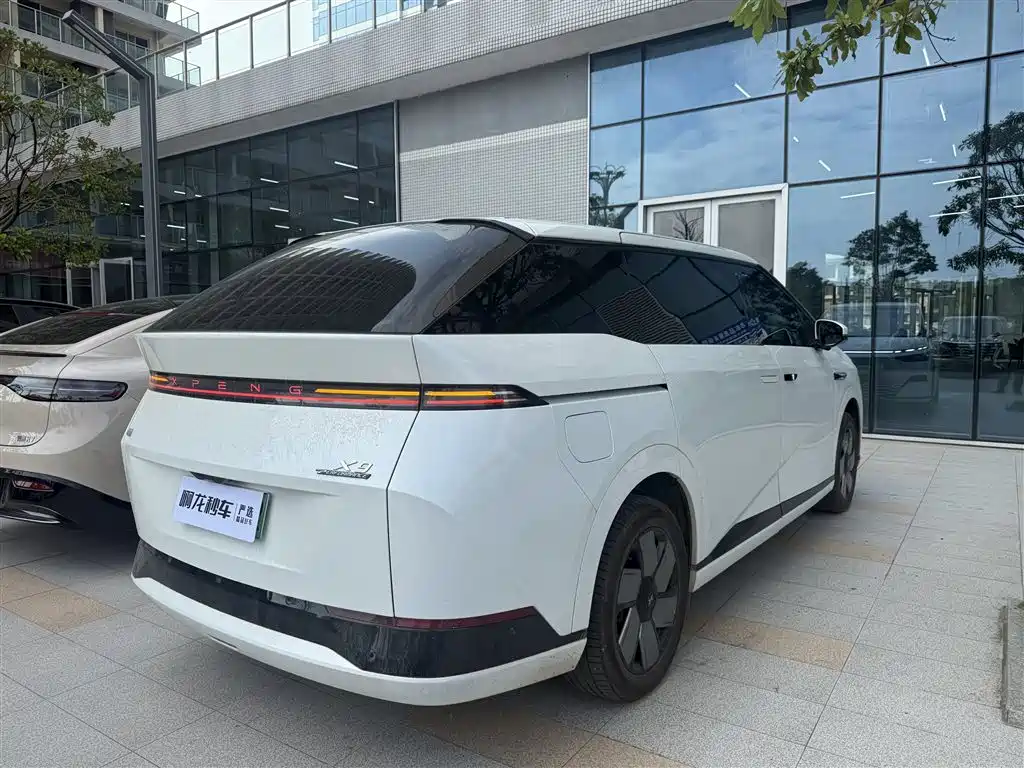 XPeng X9 — миниатюра 7