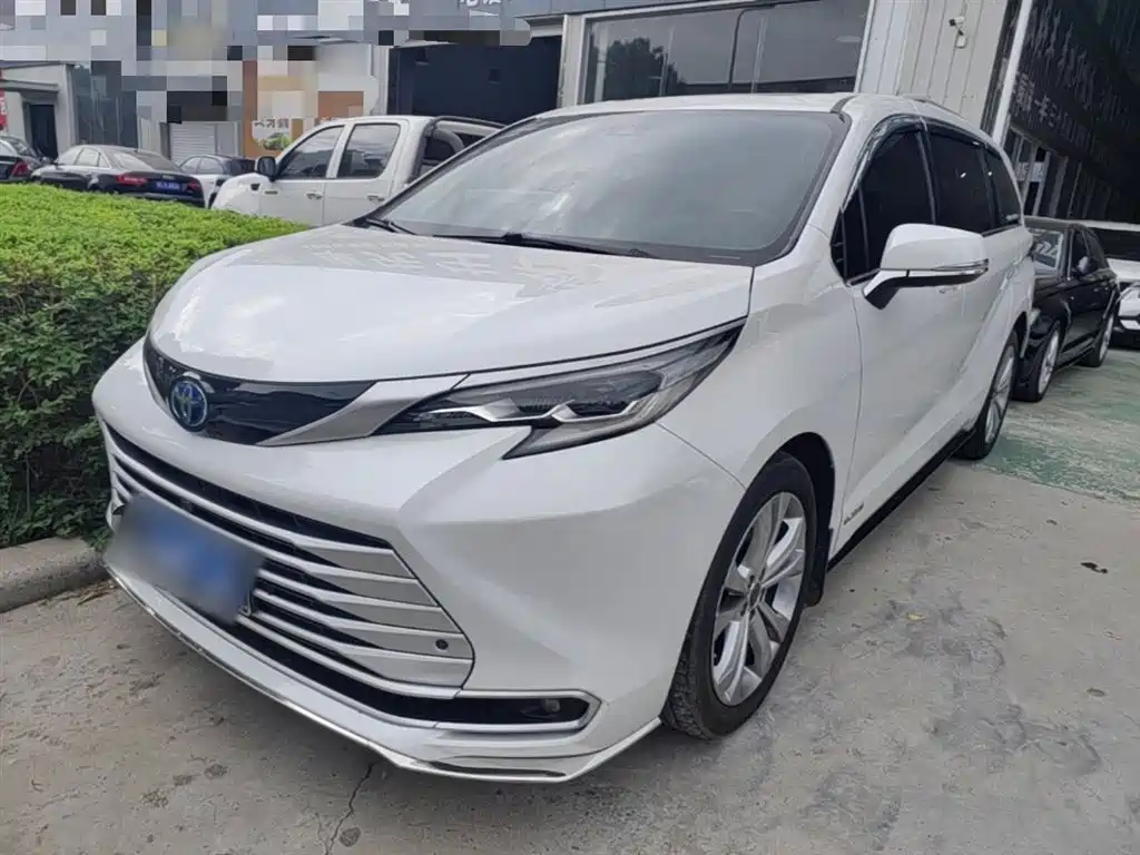 Toyota Sienna 2024