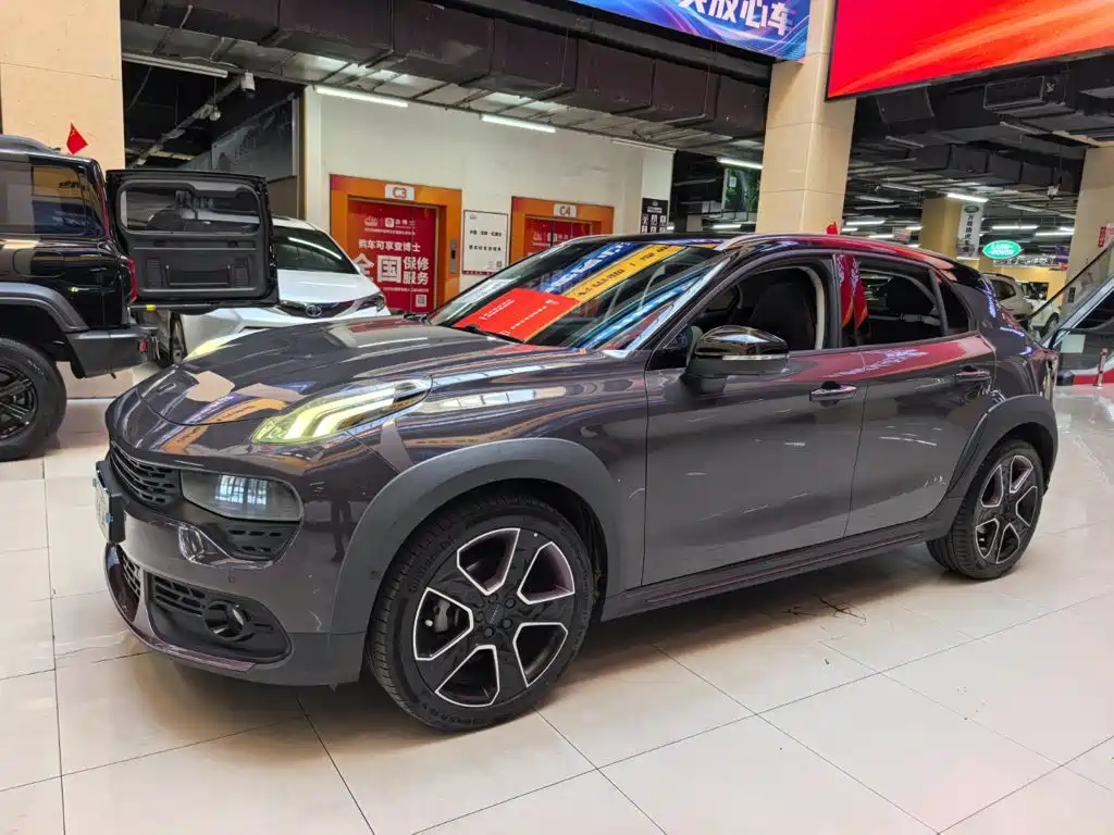 Lynk & Co 02