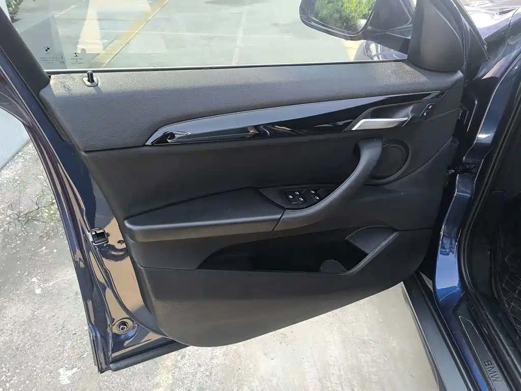 BMW X2 (Import) — миниатюра 8