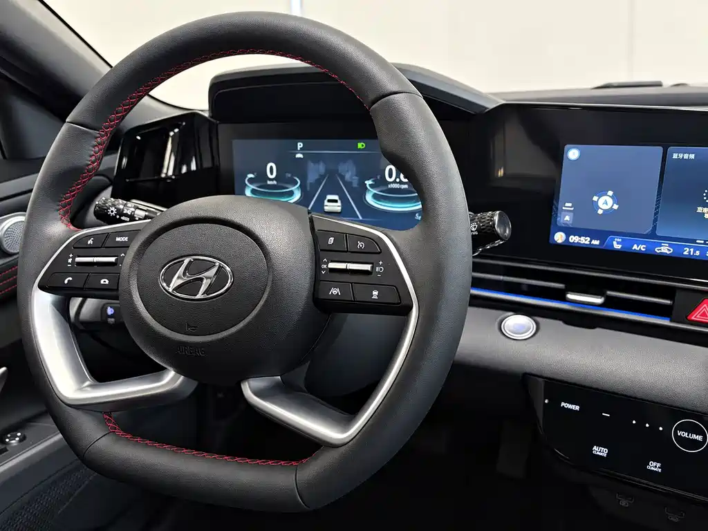 Hyundai Elantra — миниатюра 14