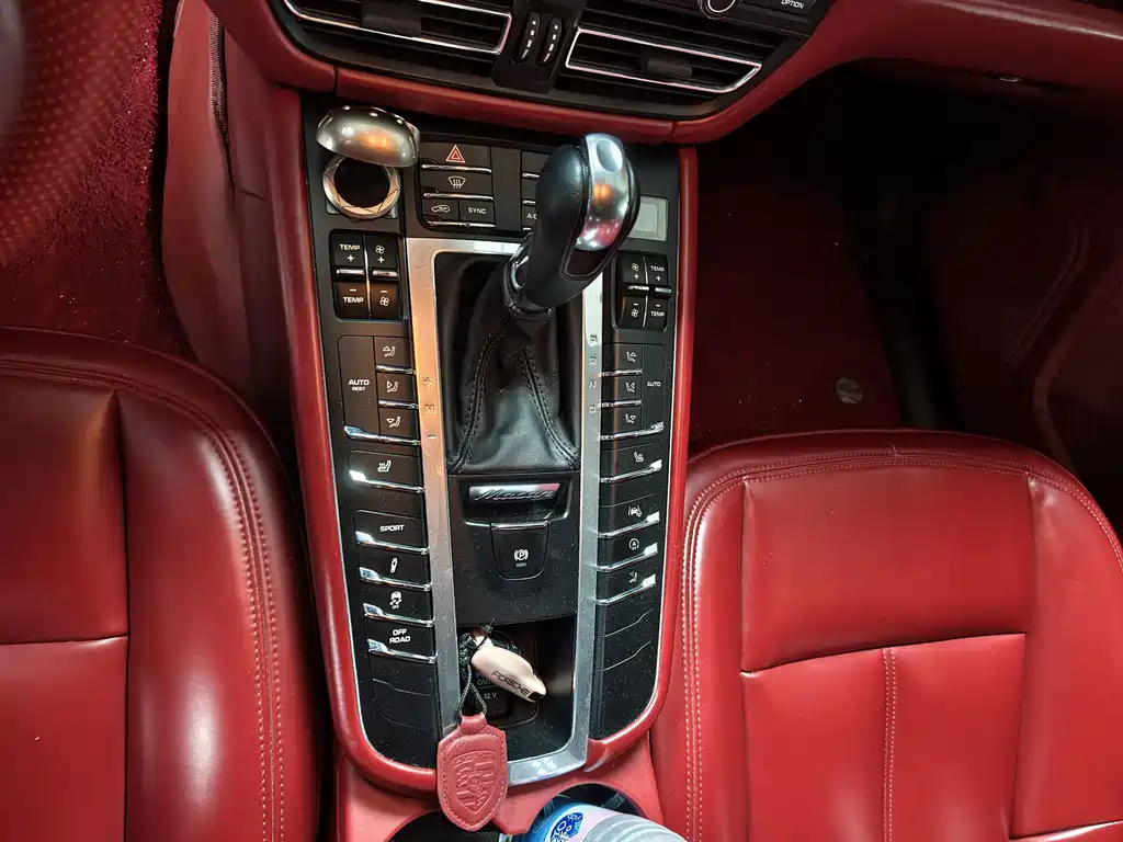 Porsche Macan — миниатюра 9