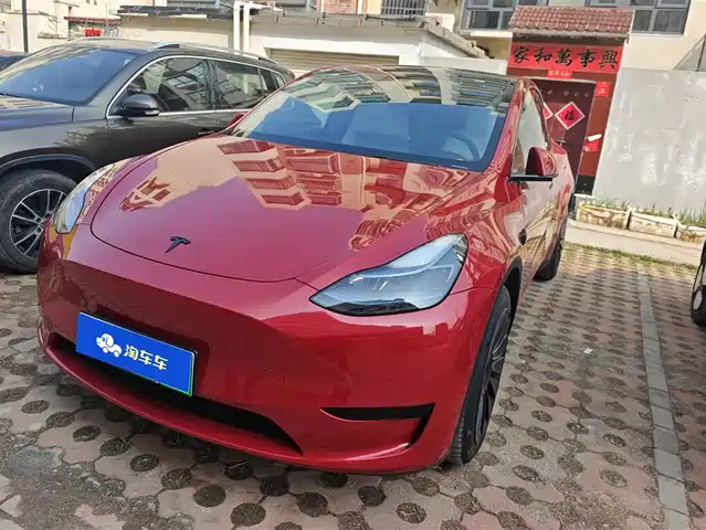 TESLA MODEL Y 2023