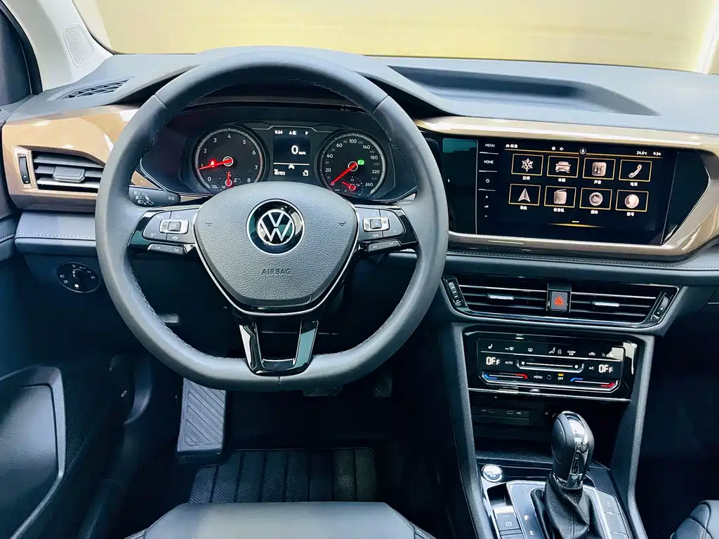 Volkswagen Tharu — миниатюра 10