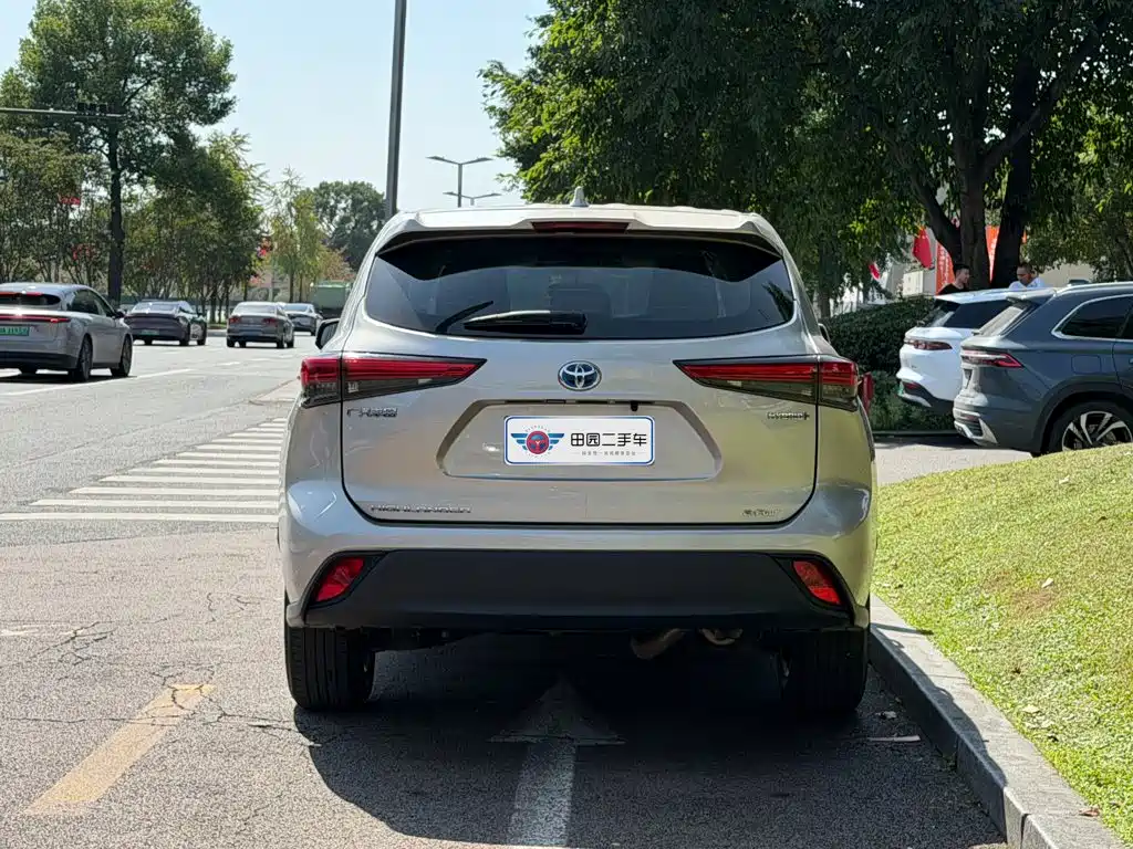 Toyota Highlander — миниатюра 5