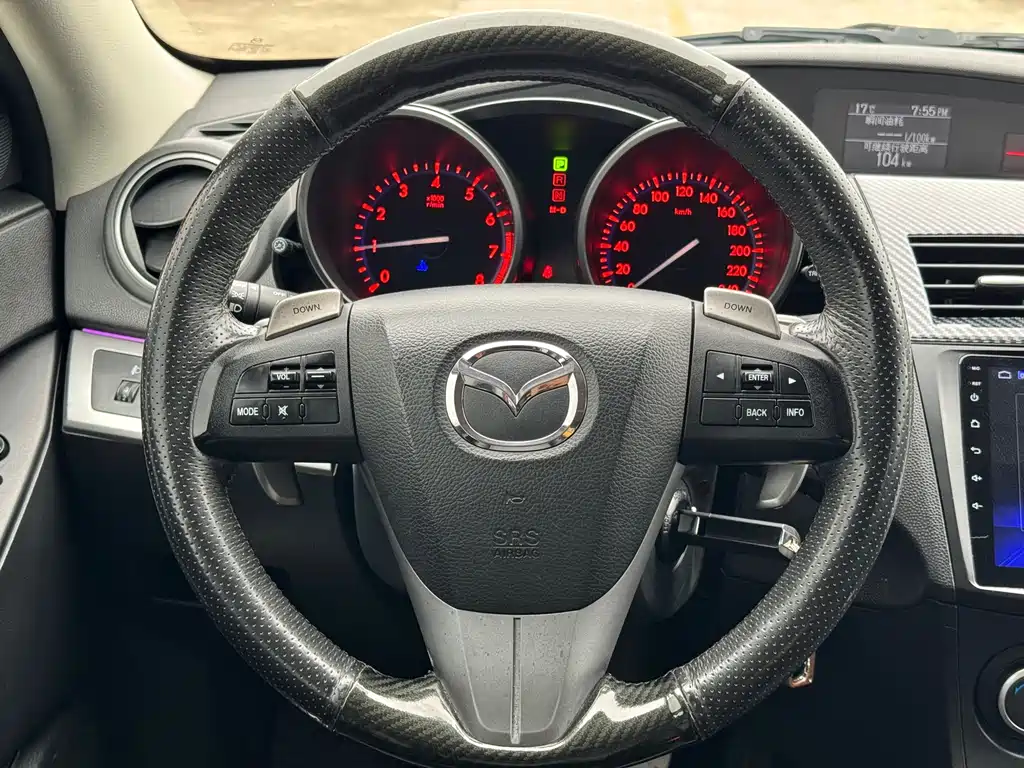 Mazda Mazda3 3 2012 2.0L AT Luxury