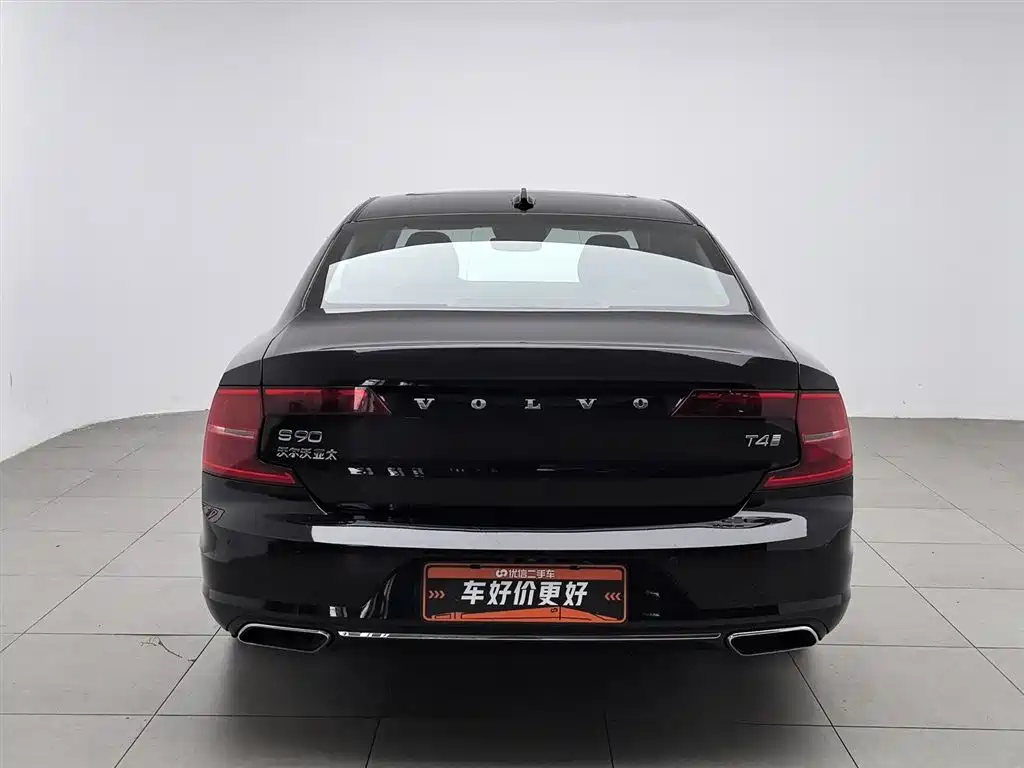 Volvo S90 2019 T4