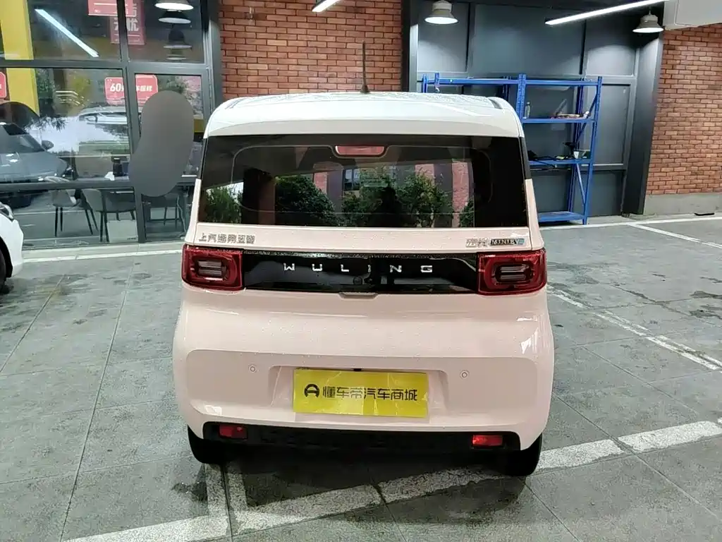 Wuling MINIEV — миниатюра 8