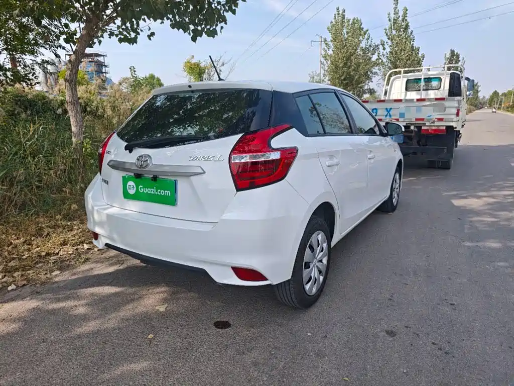 Toyota Yaris L — миниатюра 7