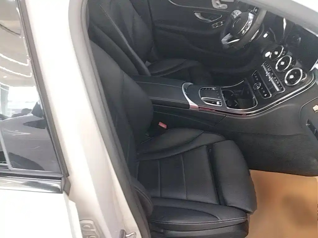 Mercedes-Benz C-Class — миниатюра 25