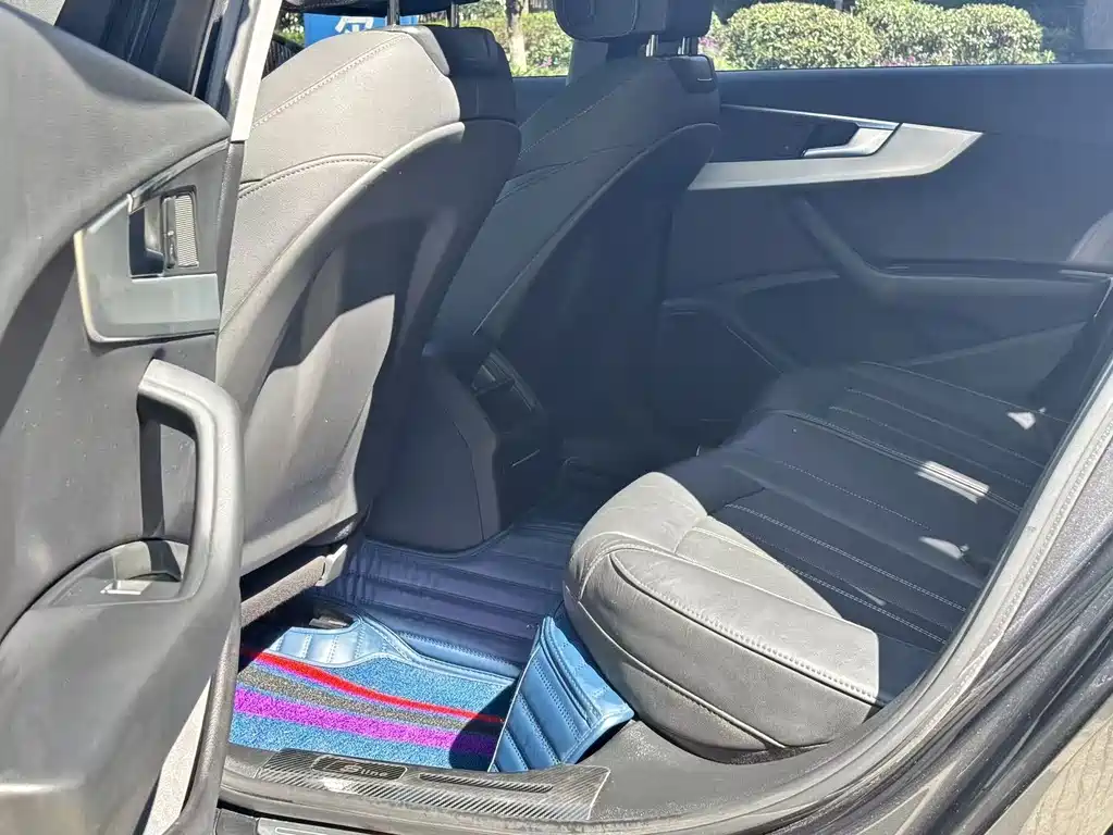 Audi A4L 2020 40 TFSI Fashion