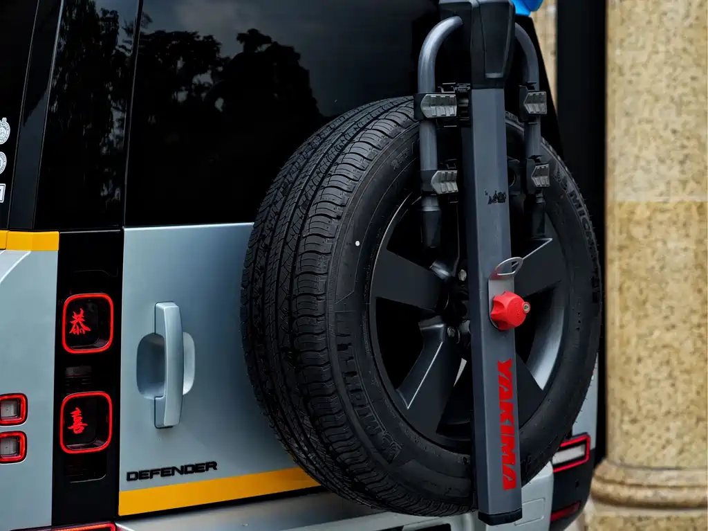 Land Rover Defender — миниатюра 7