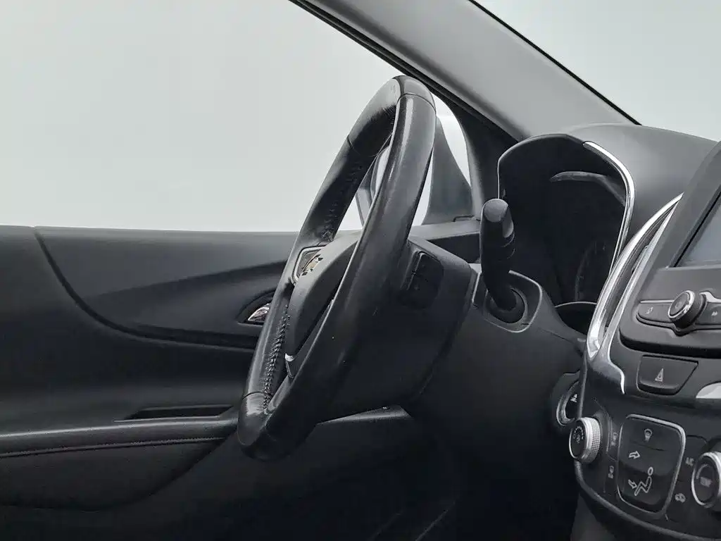 Chevrolet Equinox — миниатюра 22