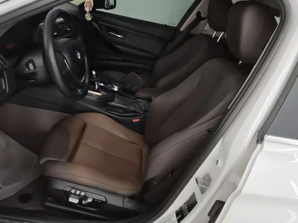 BMW 3 Series — миниатюра 15
