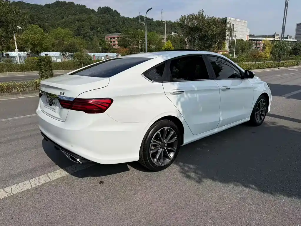 Geely Binrui — миниатюра 12