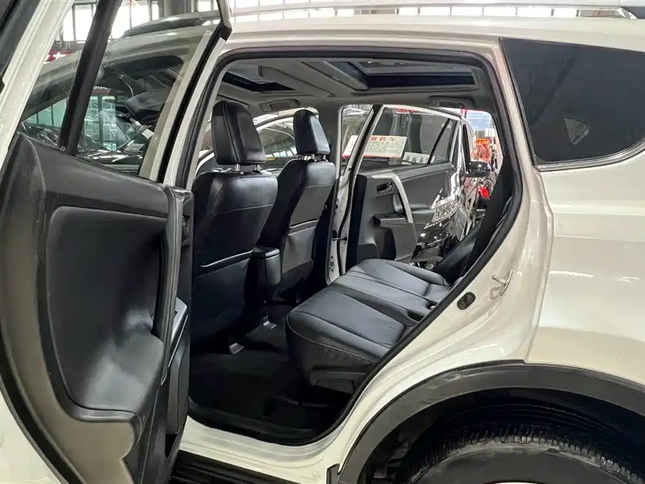 TOYOTA RAV4 RONGFANG