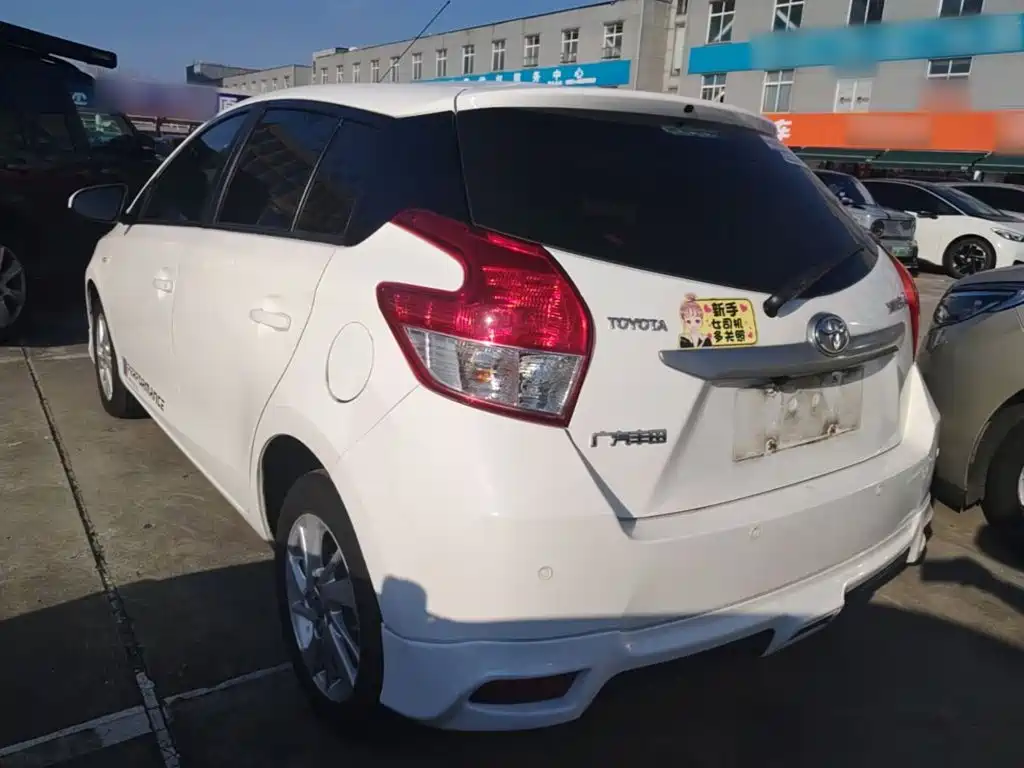 Toyota Yaris L — миниатюра 5