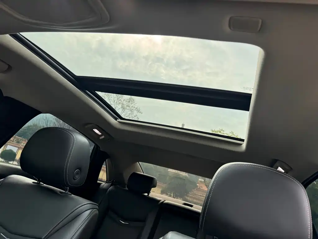 Cadillac XTS — миниатюра 12