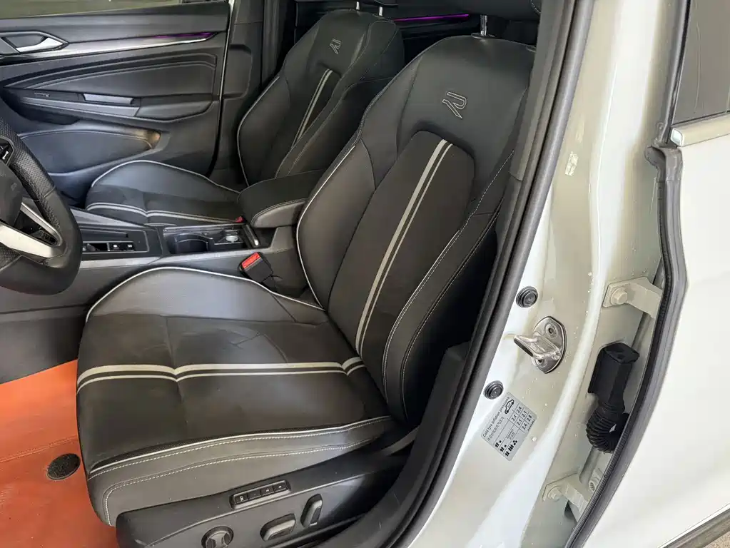 Volkswagen Golf — миниатюра 12