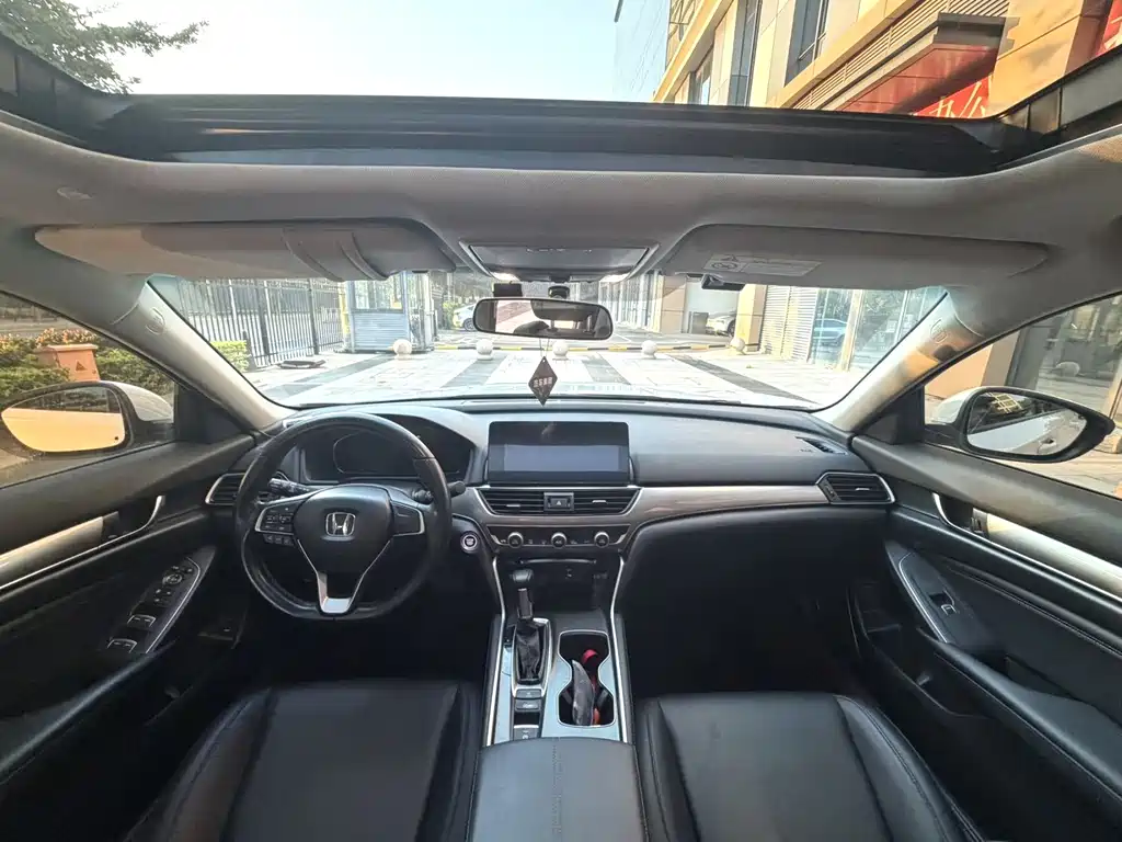 Honda Accord — миниатюра 6