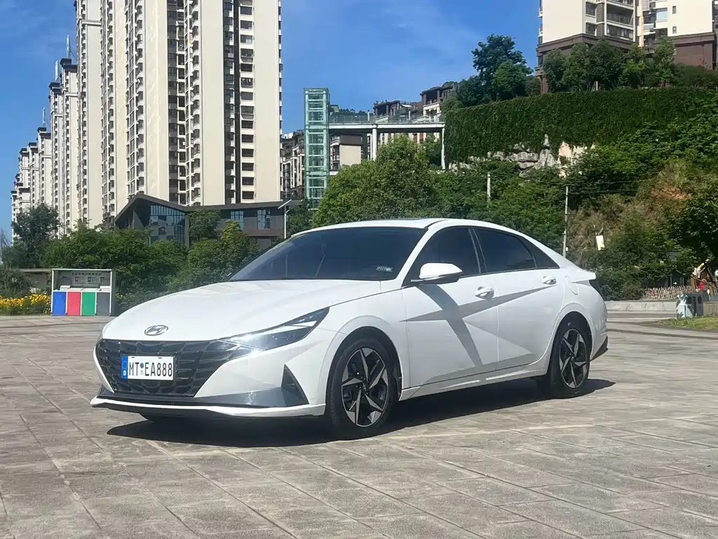 Hyundai Elantra 2023