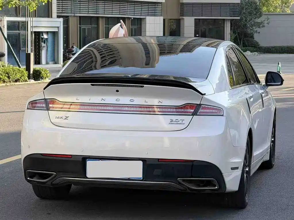 Lincoln MKZ — миниатюра 6