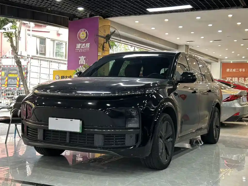 Li Auto Li L8 2024