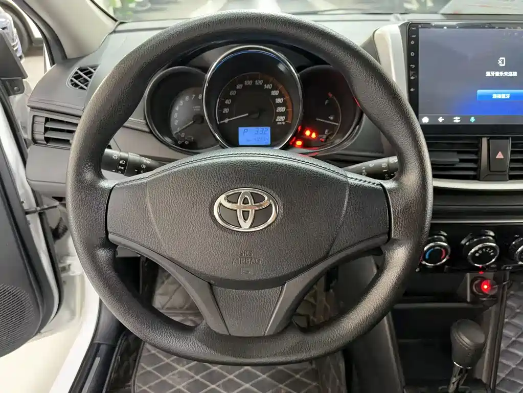 TOYOTA YARIS L ZHIXUAN