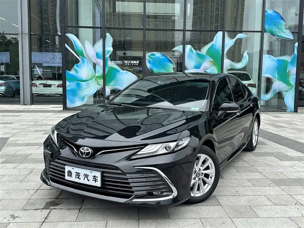 Купить Toyota Camry
