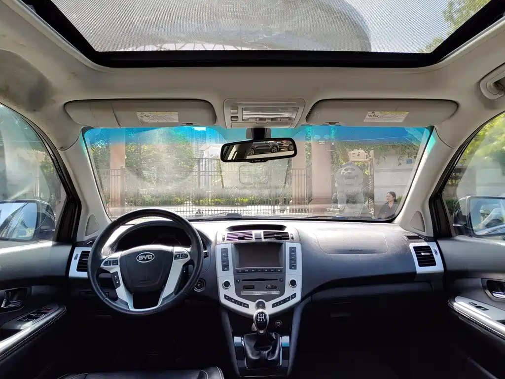 BYD S6 2013 Platinum 2.0L MT Luxury