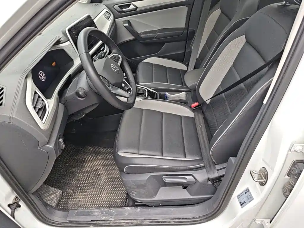 Volkswagen T-Roc — миниатюра 15