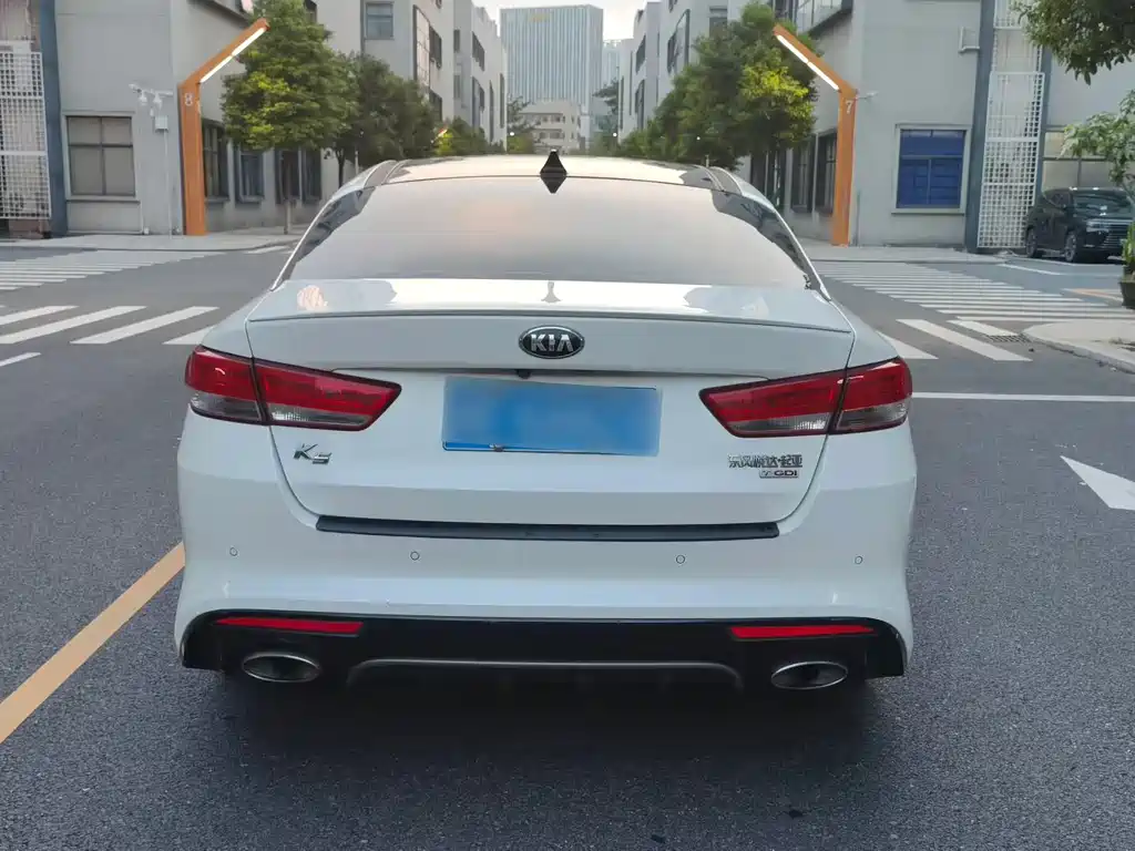 Kia K5 — миниатюра 5