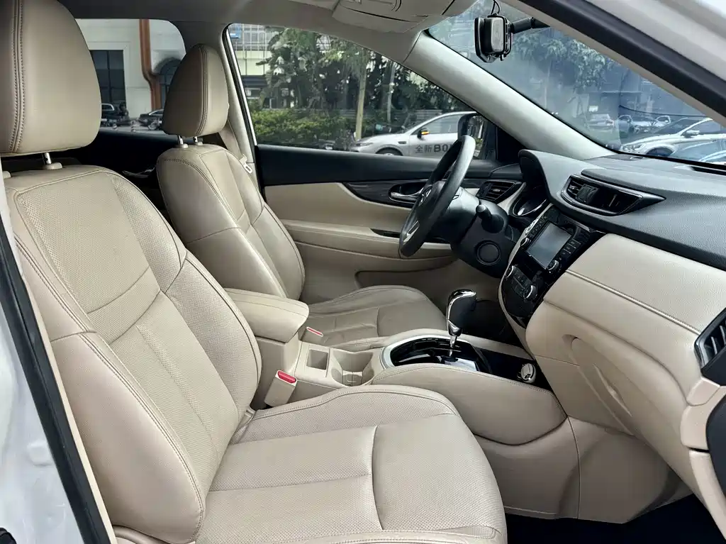 Nissan X-Trail — миниатюра 8