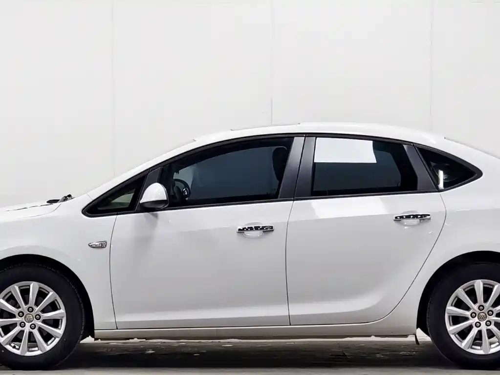 Buick Excelle 2013 GT 1.6L MT