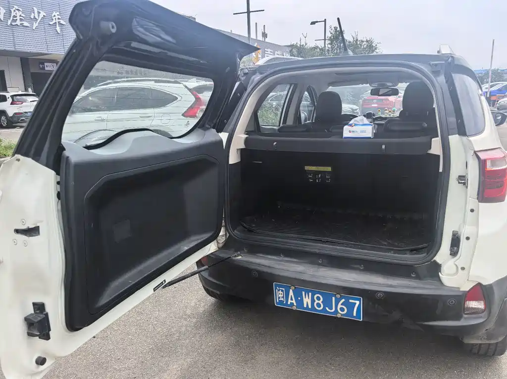 BYD Yuan — миниатюра 7