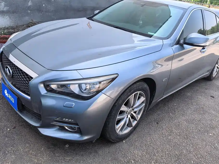 Infiniti Q50L 2015