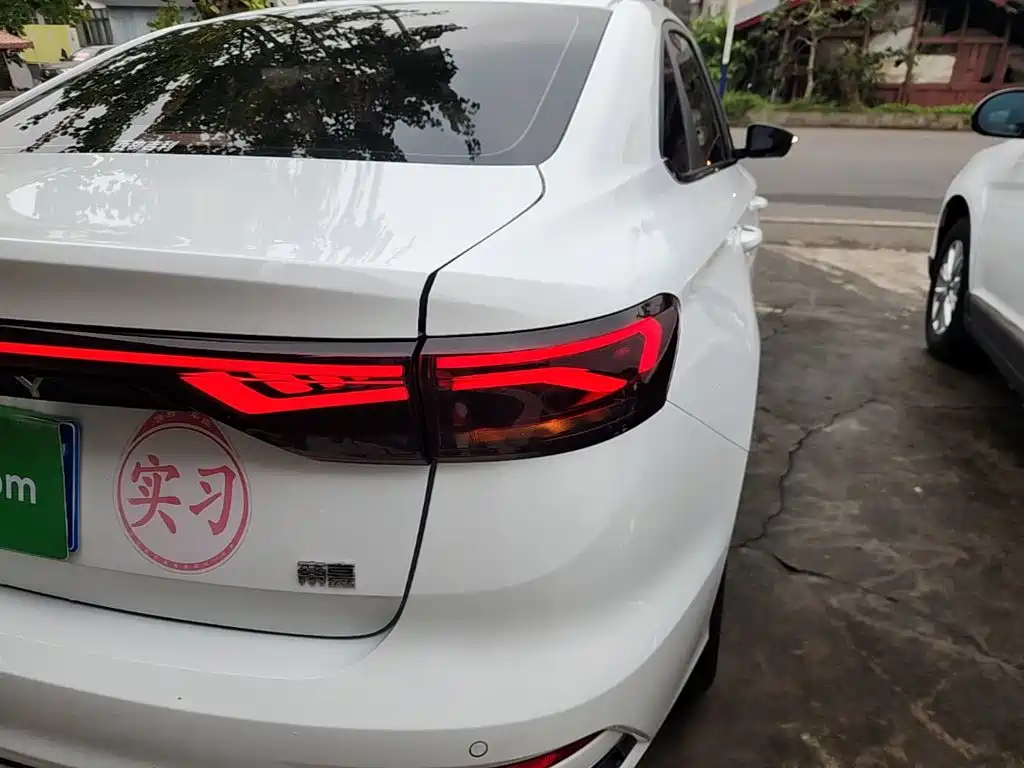 Geely Emgrand — миниатюра 8