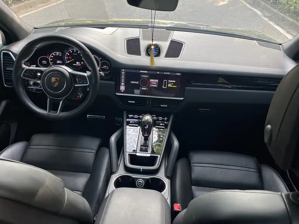 Porsche Cayenne Hybrid — миниатюра 11